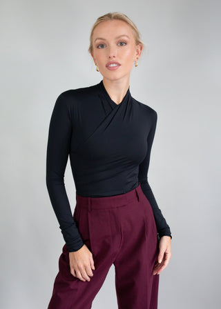 silhouette wrap top black
