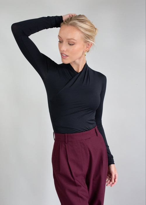 silhouette wrap top black