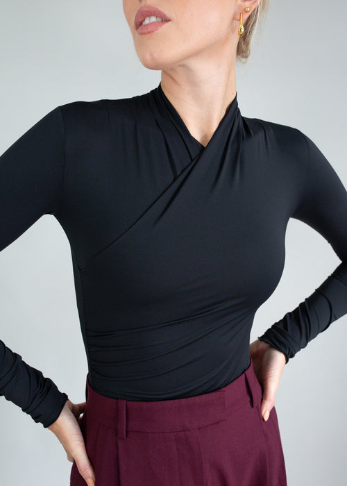 silhouette wrap top black