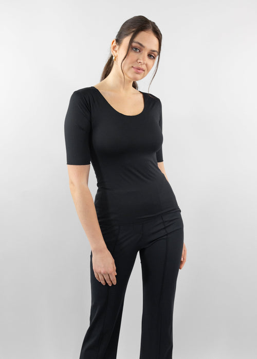 short sleeve reversible scoop black