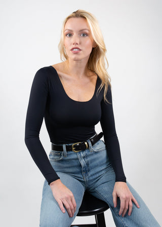 reversible long sleeve scoop black